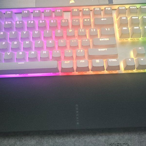 커세어 K70 RGB PRO OPX 화이트
