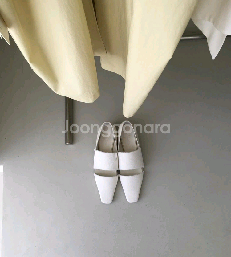 피에톤 HOV cutout loafer_ecru/ 37--6