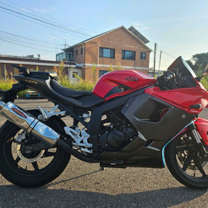 코멧250r / 14년식 / 2만키로 / 120만원 이미지