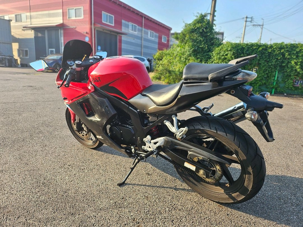 코멧250r / 14년식 / 2만키로 / 120만원 이미지