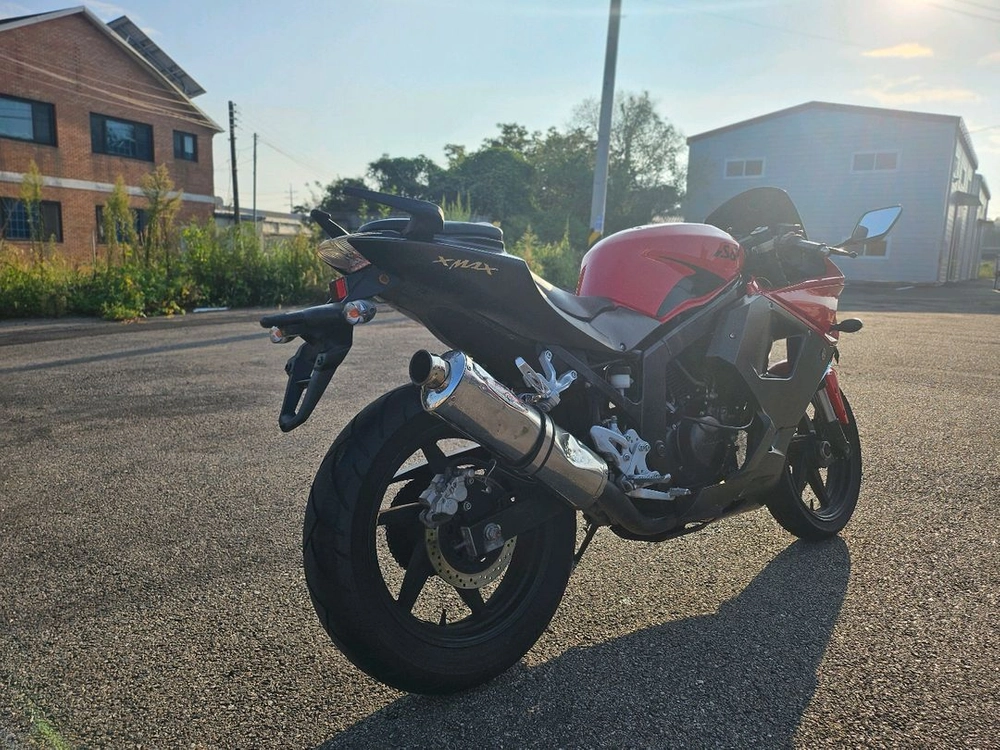 코멧250r / 14년식 / 2만키로 / 120만원 이미지