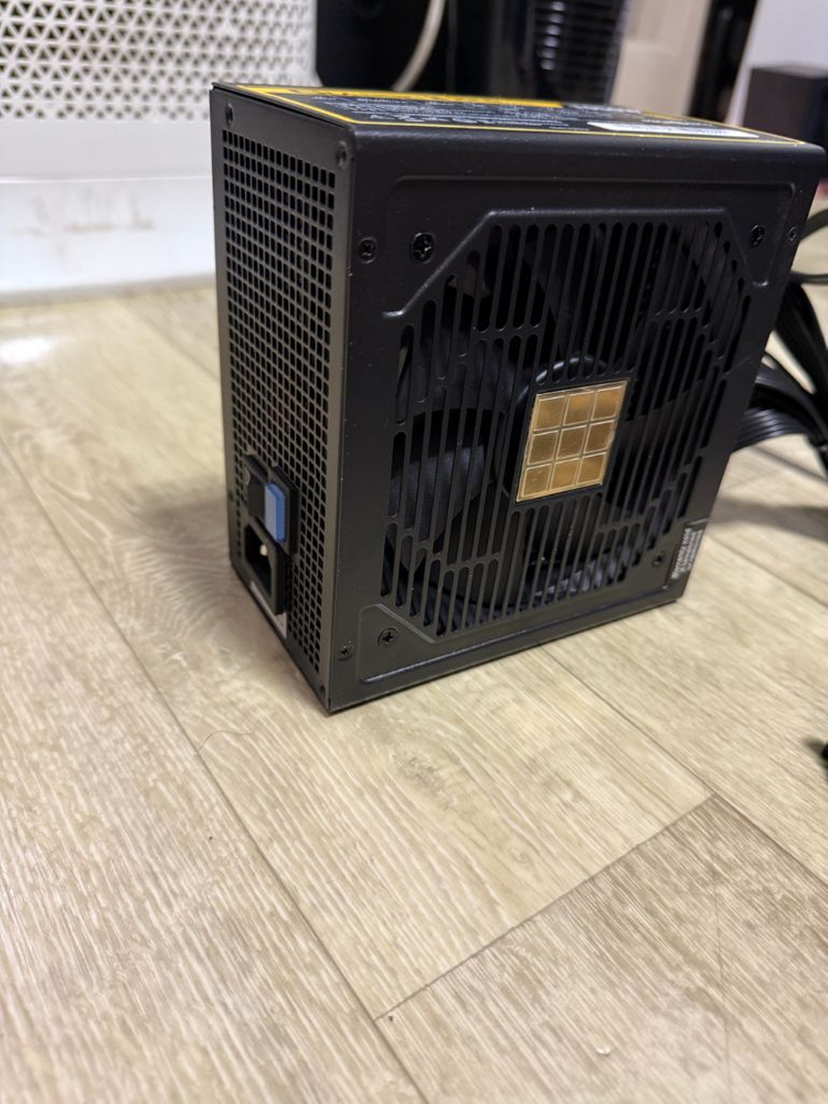 마이크로닉스 클래식iOS 1050W 80plus 골드--1