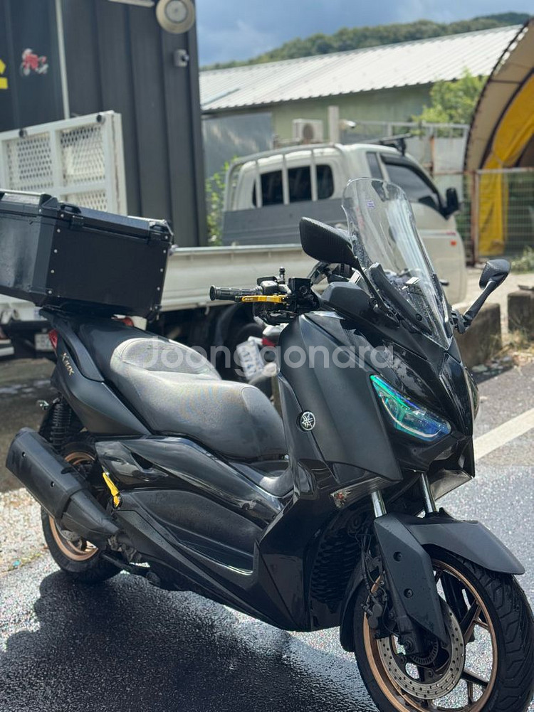 야마하 XMAX300 (2022)--2