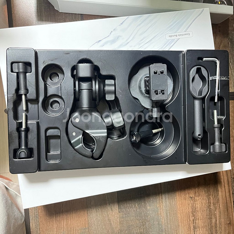 인스타 360X5 에센셜+모터사이클 번들 +L마운트--3