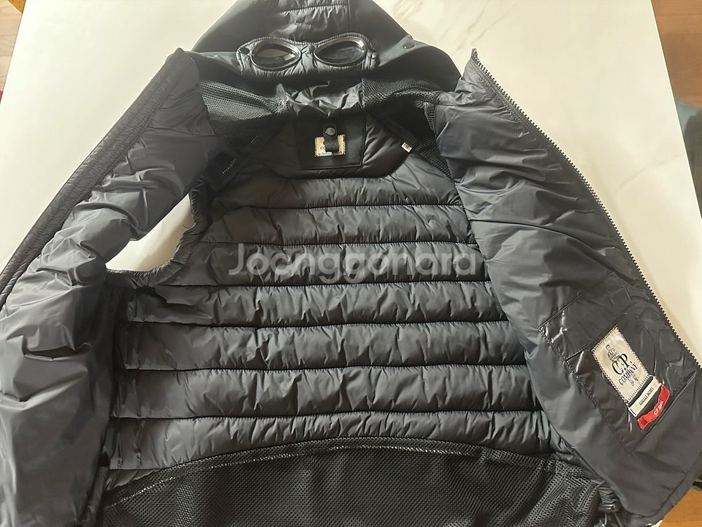 cp컴퍼니 패딩조끼--2