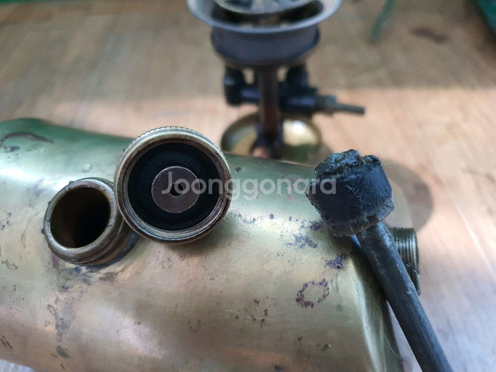 황동 석유버너, 옵티무스111 로라형 팝니다.--7