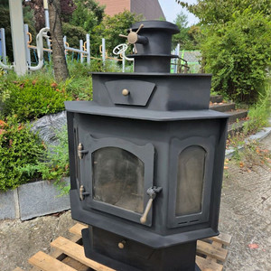 고급 벽난로. 화목난로 이미지