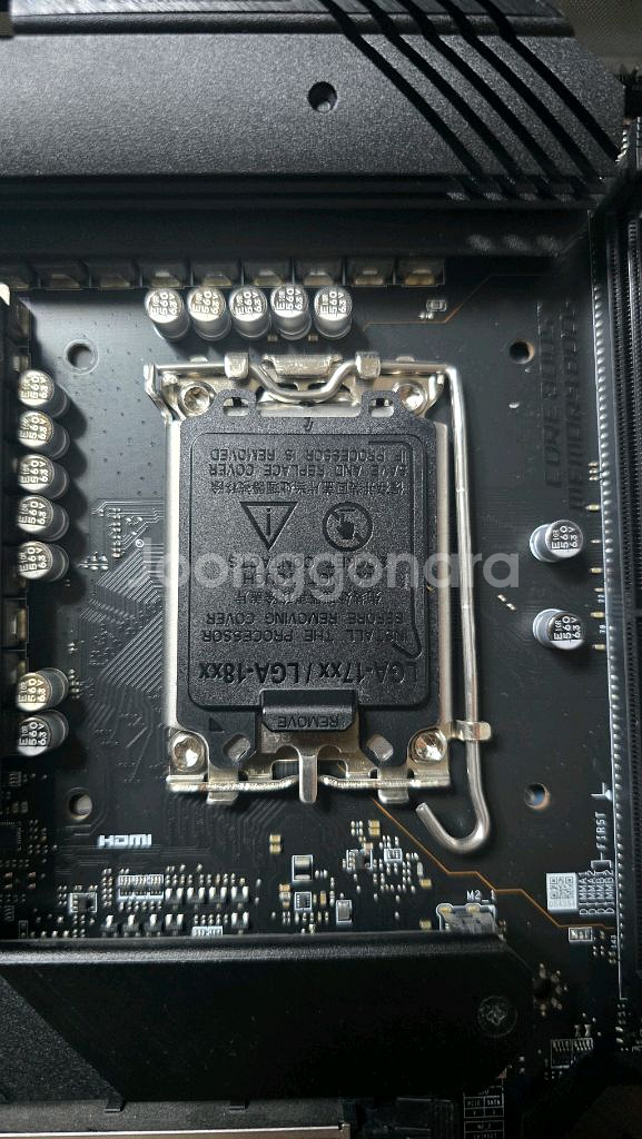 msi z690 토마호크 + ddr4램 팝니다.--2