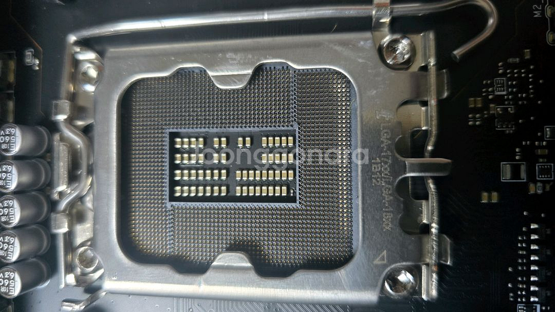 msi z690 토마호크 + ddr4램 팝니다.--1