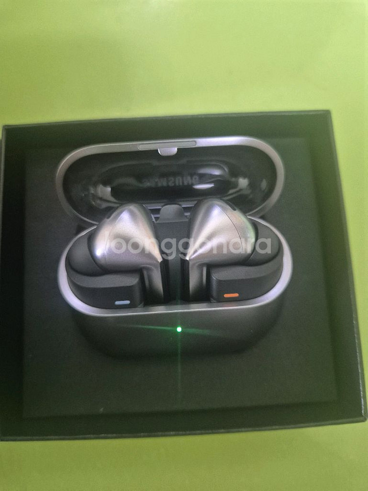 버즈3프로 실버 풀박스 판매합니다.--2