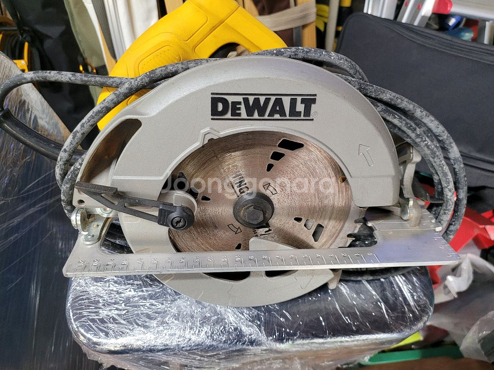 디월트 원형톱 DWE575 모델--0