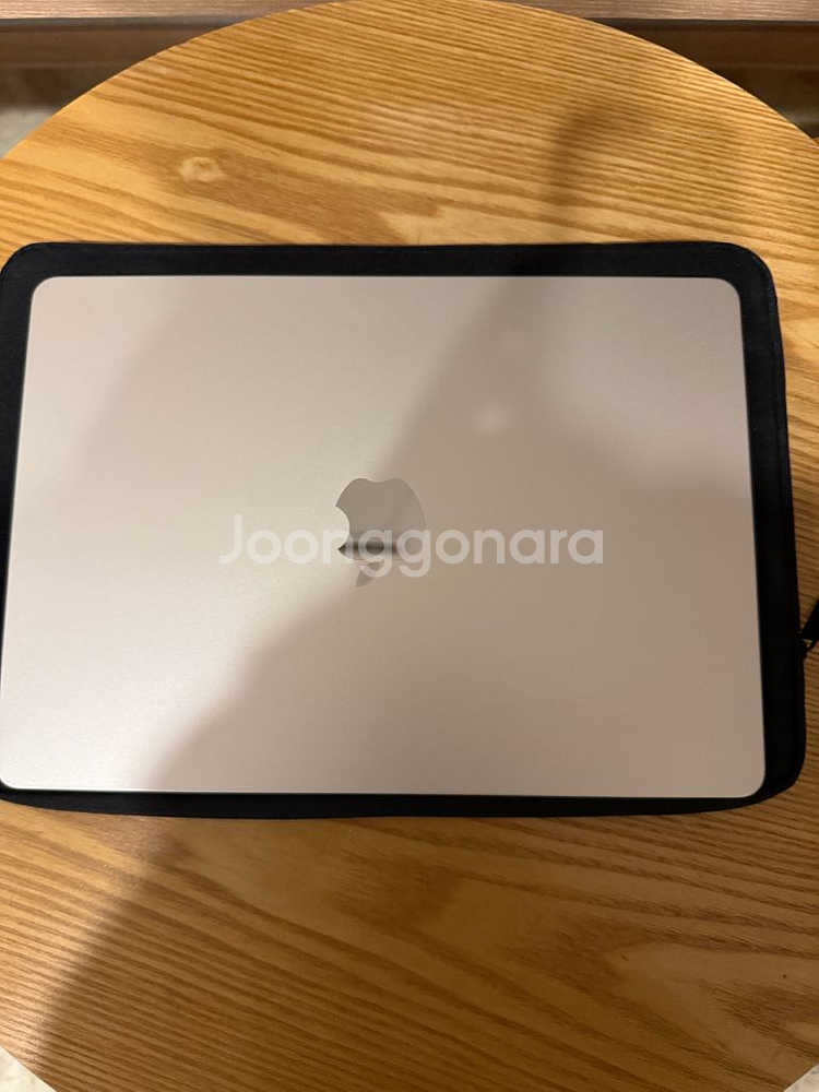 맥북에어 m2 램16GB256GB 13인치 신품급. 스--0
