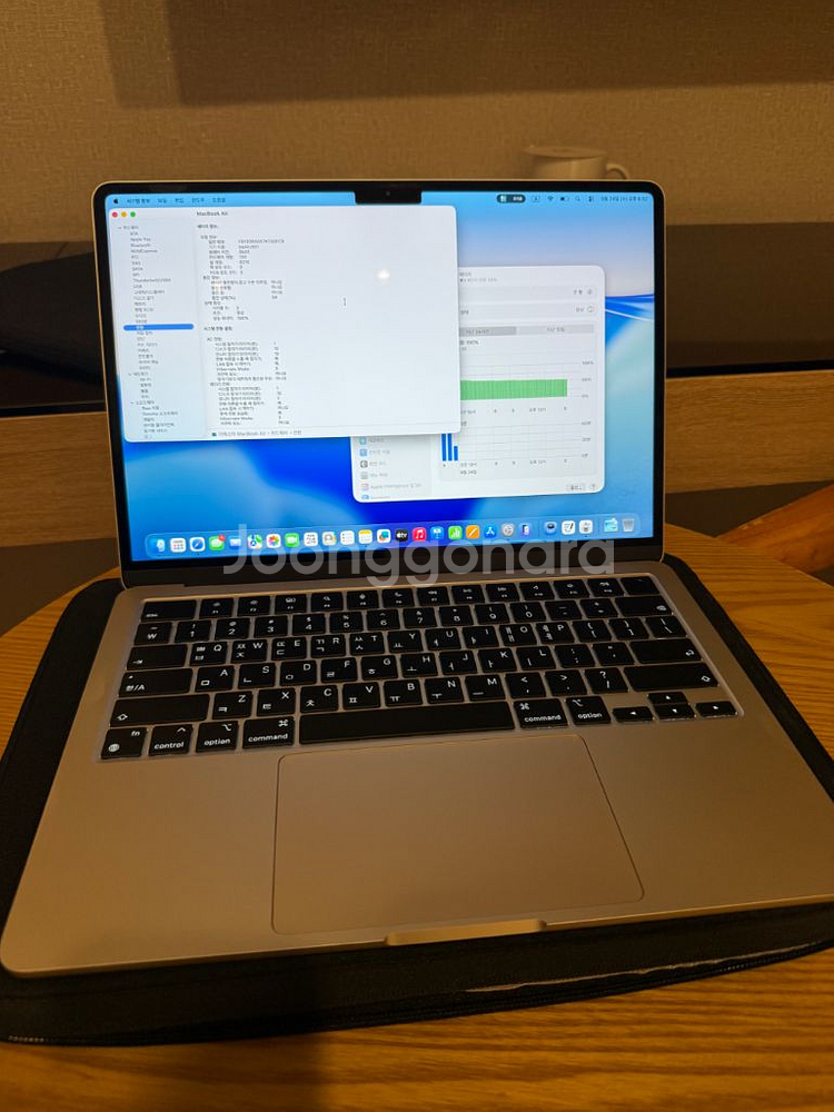 맥북에어 m2 램16GB256GB 13인치 신품급. 스--2