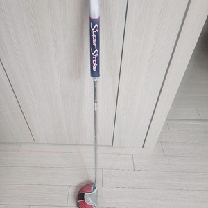나이키 반달퍼터