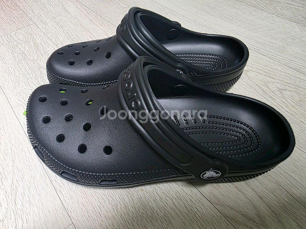크록스 클래식 클로그 블랙(230/ M4W6정품)--1