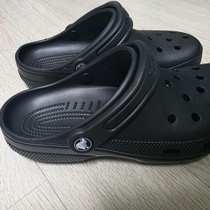 크록스 클래식 클로그 블랙(230/ M4W6정품)