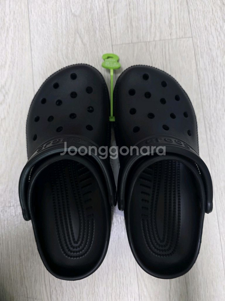 크록스 클래식 클로그 블랙(230/ M4W6정품)--5