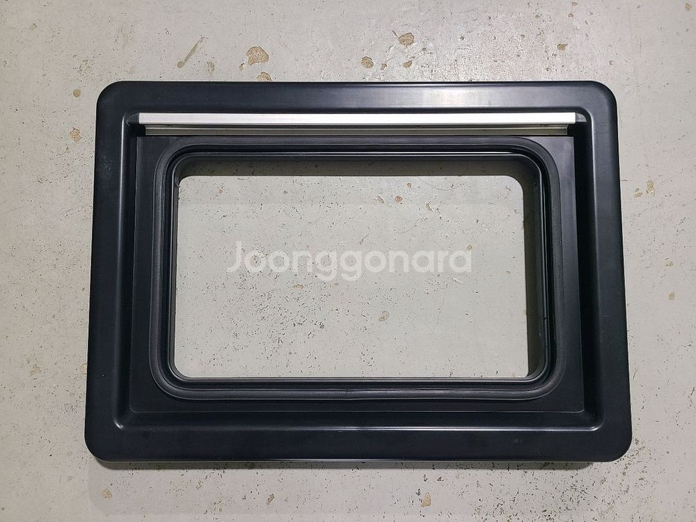 캠핑카 창문 500 300.--0