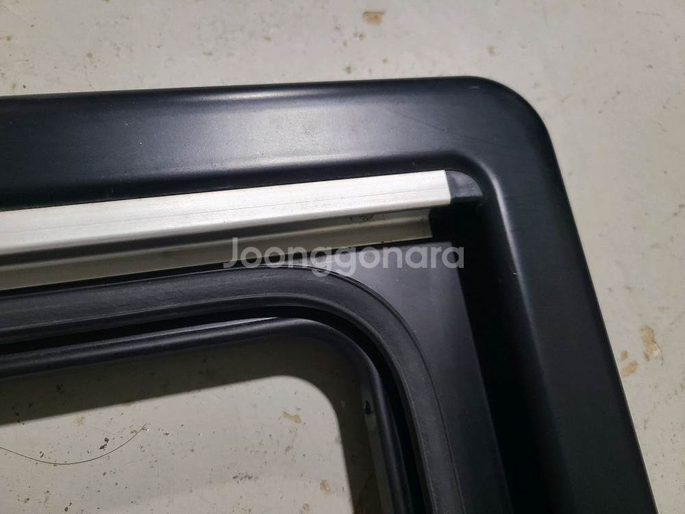 캠핑카 창문 500 300.--5