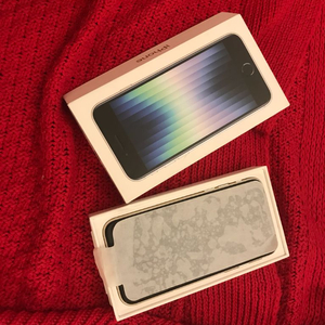 아이폰 se3 스타라이트 128gb 새 리퍼폰