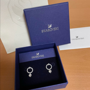 스와로브스키 크리스탈 귀걸이