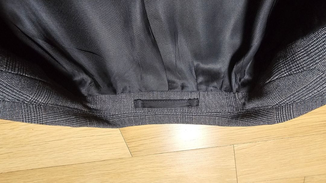 띠어리 글렌체크 봄/가을용 36사이즈(95) 팝니다.--3