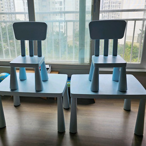 이케아 맘무트 아동 테이블 의자