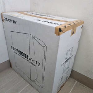 기가바이트 c301 화이트케이스 미개봉팝니다!~