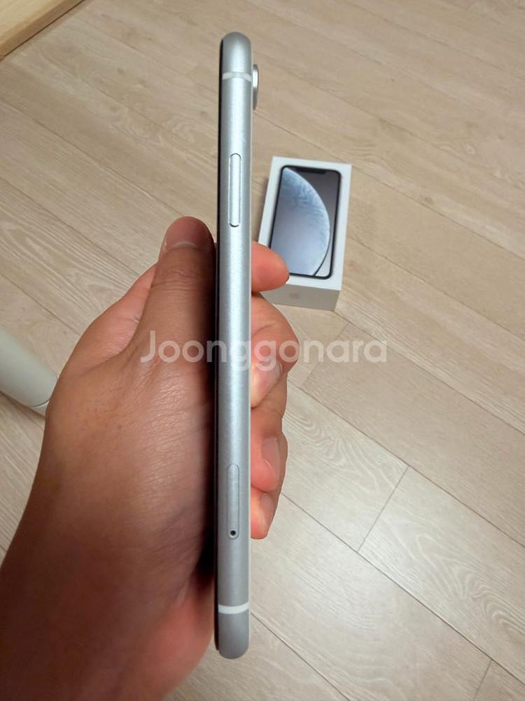 아이폰 XR 64G 화이트--1