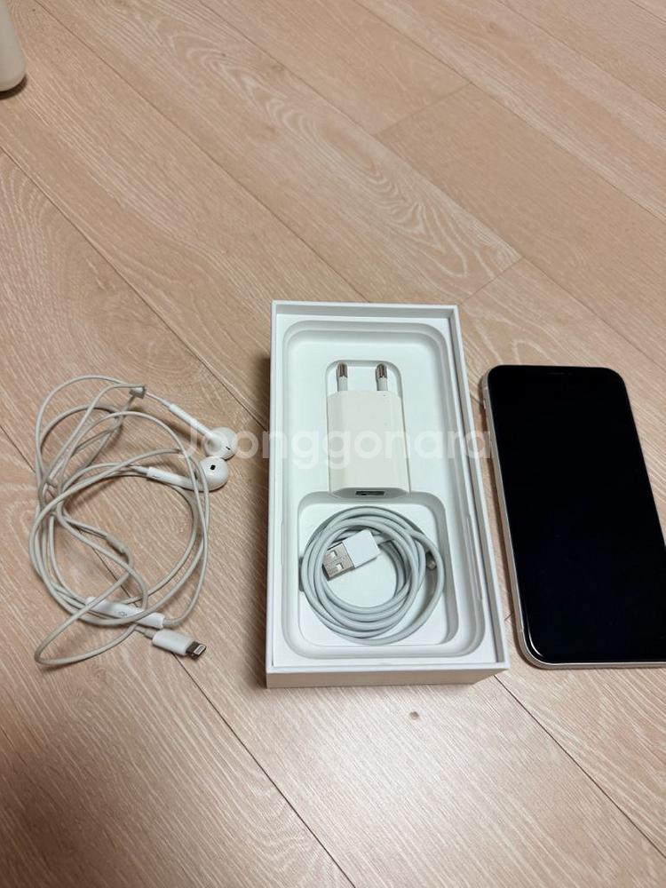 아이폰 XR 64G 화이트--9