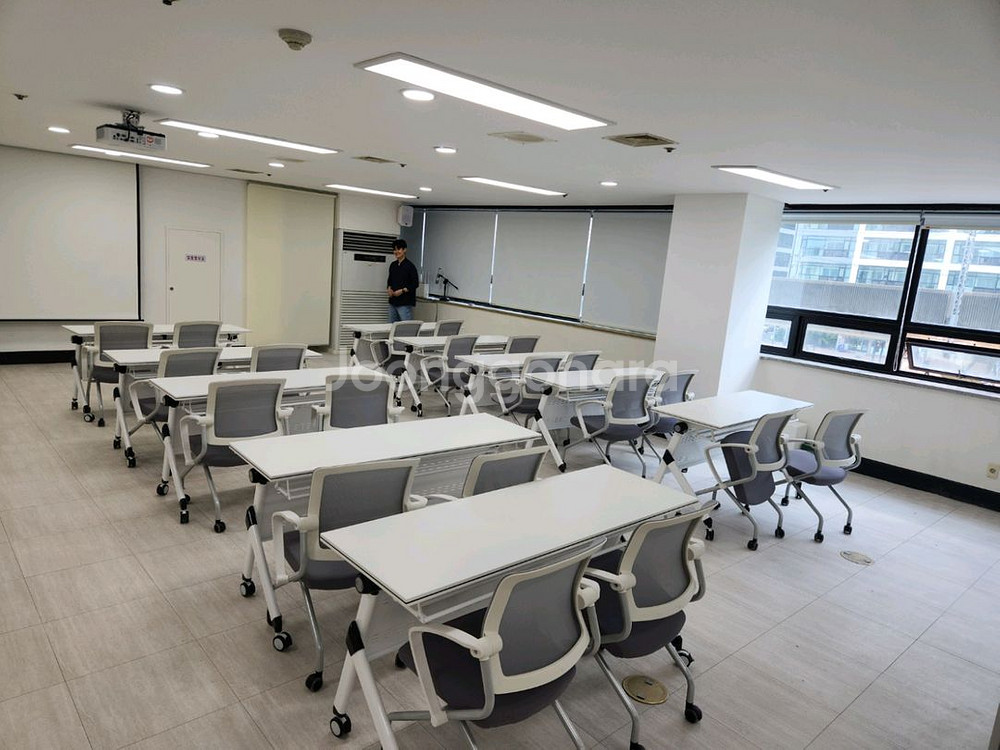 세미나테이블 강의실책상 화이트 신품 강남전시장--5