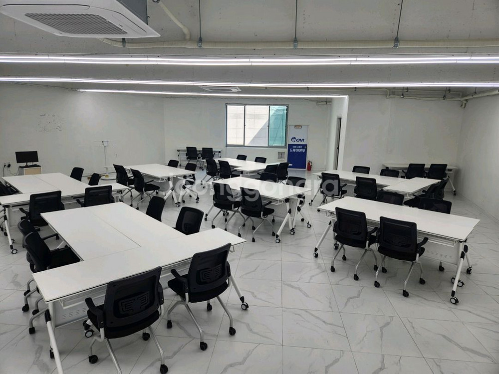 세미나테이블 강의실책상 화이트 신품 강남전시장--4