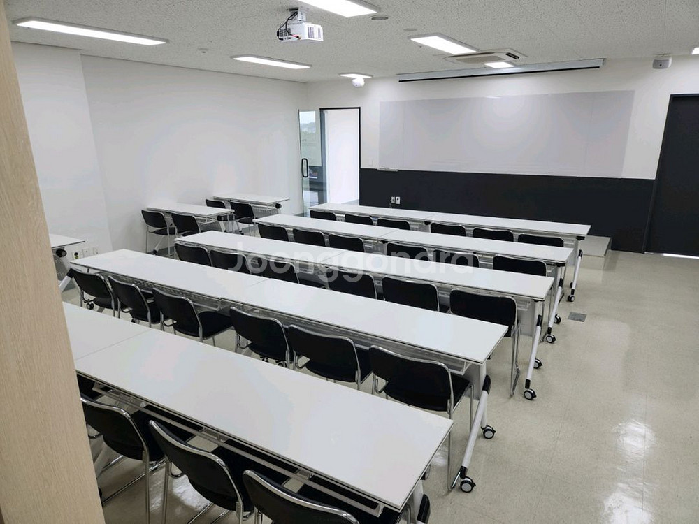 세미나테이블 강의실책상 화이트 신품 강남전시장--8