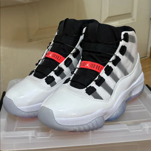 에어조던11 어댑트 255