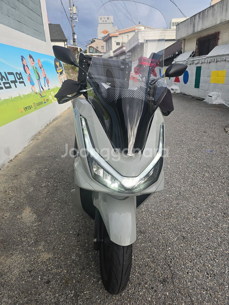 25년식 Pcx125 리스 승계 받으실분--0