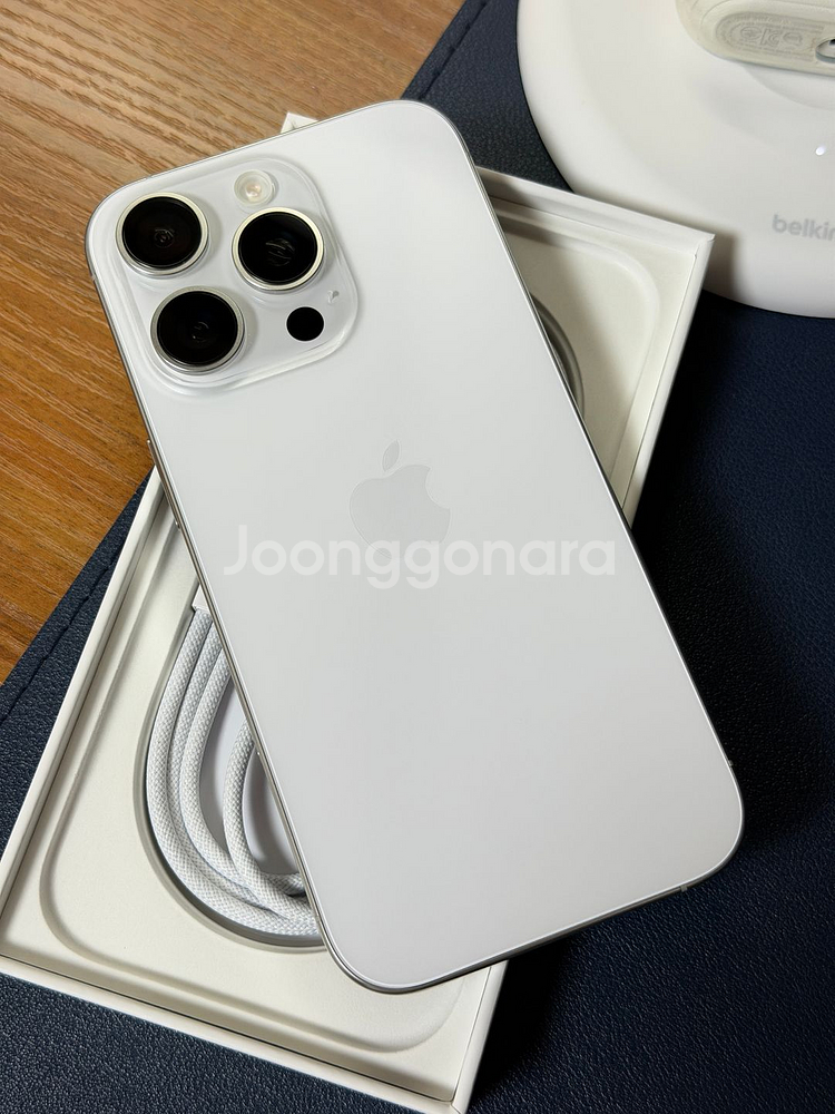 아이폰 16프로 화이트 128GB 자급제 판매합니다.--2