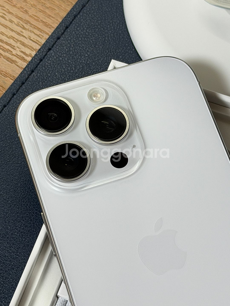 아이폰 16프로 화이트 128GB 자급제 판매합니다.--3