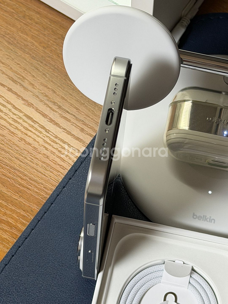 아이폰 16프로 화이트 128GB 자급제 판매합니다.--9