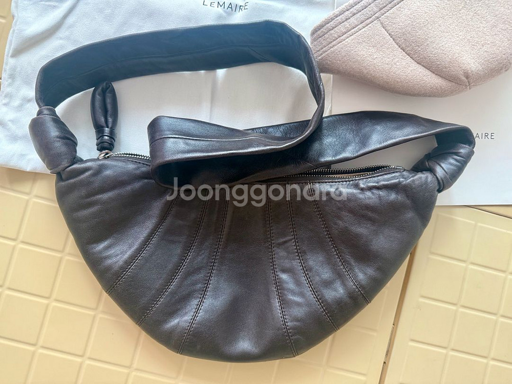르메르 크루아상 범백 다크초코 스몰--2