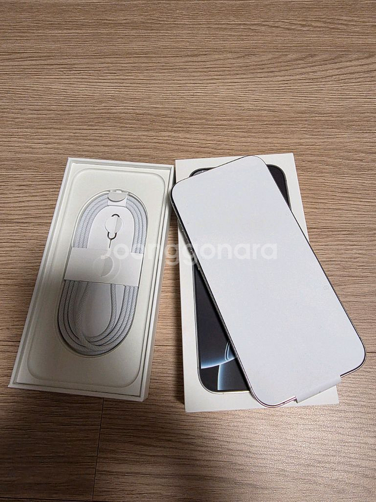 아이폰16 프로 맥스 512GB 화이트 자급제--1