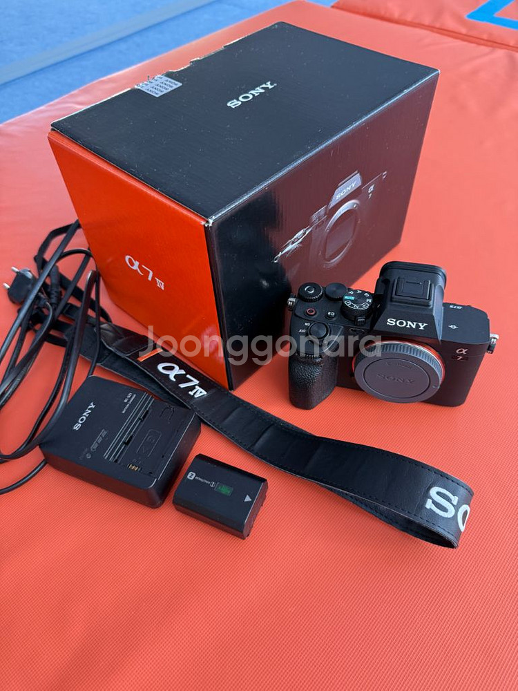 소니 A7M4 팝니다. 상태 A급--0