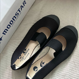 문스타 빔즈 메리제인 플랫 (240)