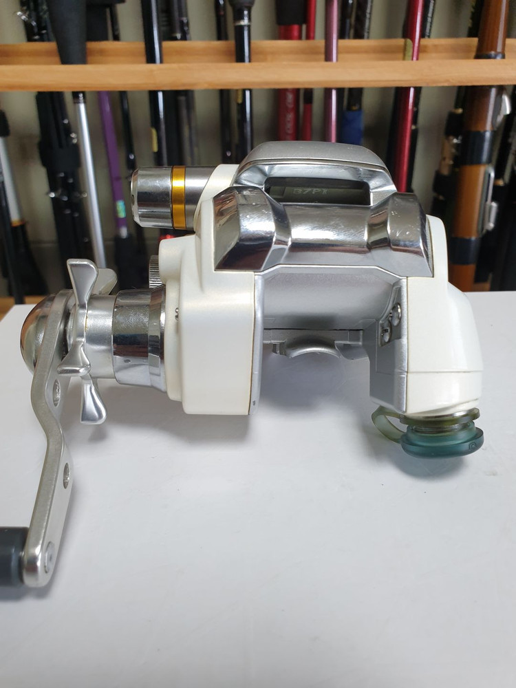 다이와 소형 전동릴 레오브리츠 150 이미지