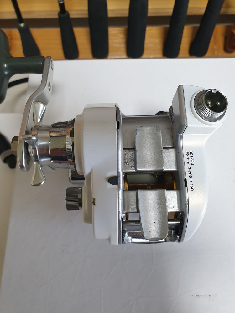 다이와 소형 전동릴 레오브리츠 150 이미지