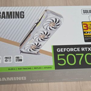 Zotac RTX 5070 TI 화이트 미개봉 팝니다