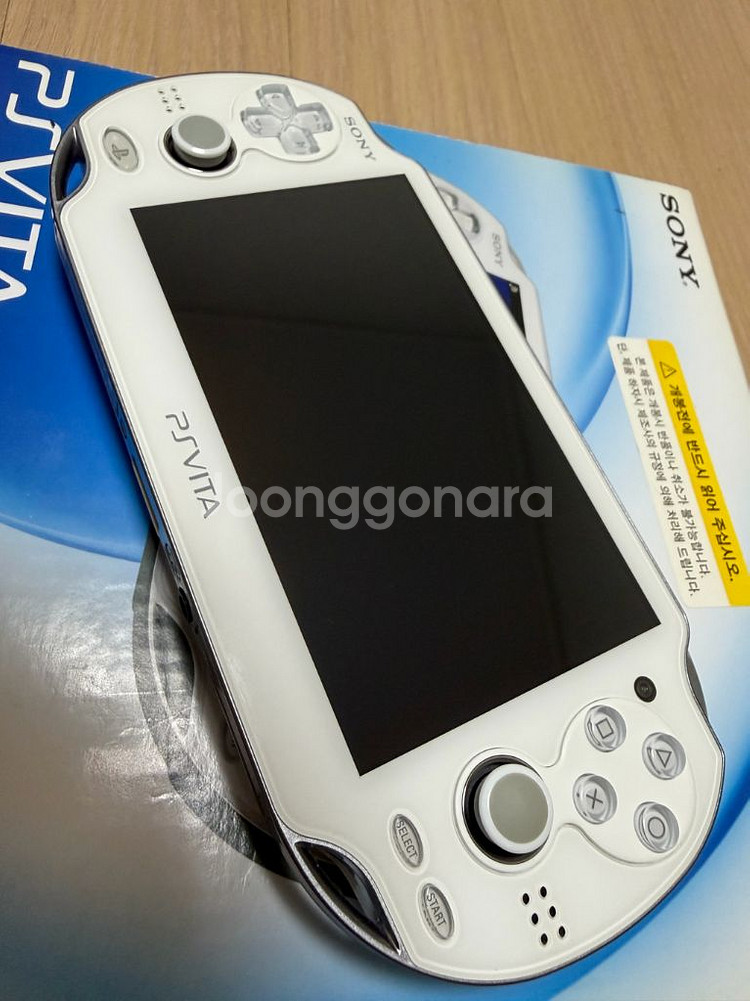 psvita 1세대 화이트 + 게임12종 일괄--1