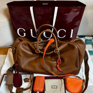 정품 GUCCI 레더 보스턴백 풀세트 새상품 판매합니다