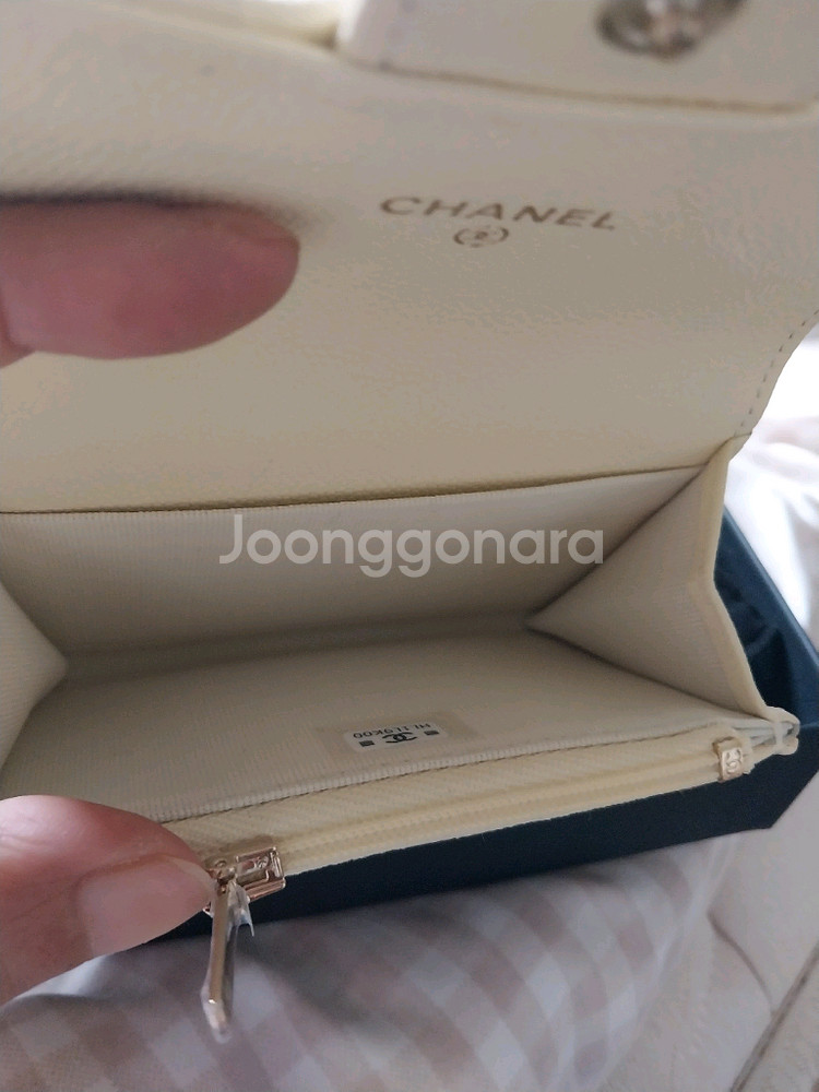 정품 샤넬 클래식 캐비어 똑딱이 카드지갑 새상품--6