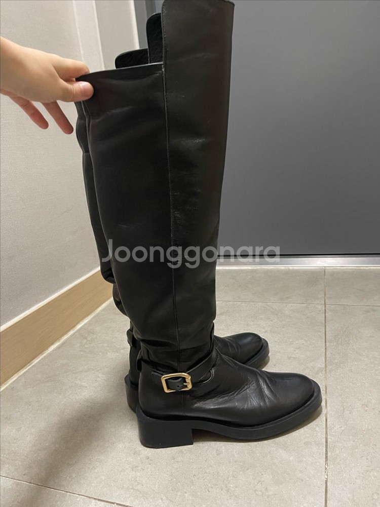 자라 소가죽 롱부츠 240자라 소가죽 롱부츠 240--0