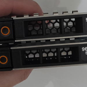 델 DELL 서버 2.5 sata SSD 판매